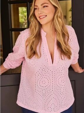 Torrid Belle isle Women's Pink Eyelet Tunic Top